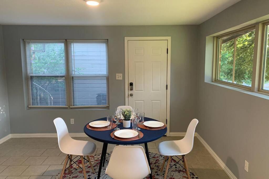 **Min Frm Dwntwn Fort Worth*Modern*Cozy*Townhome** Экстерьер фото